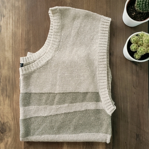 Club Monaco Metal Mesh Sweater Tank - Picture 4 of 11